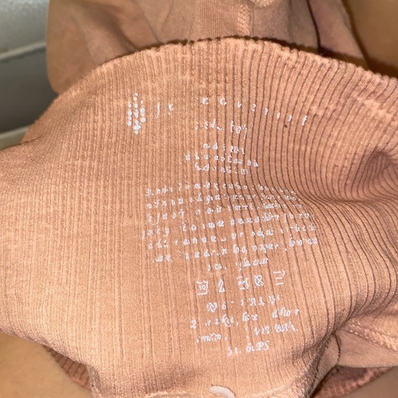 Free people movement biker shorts xs - Picture 3 of 3